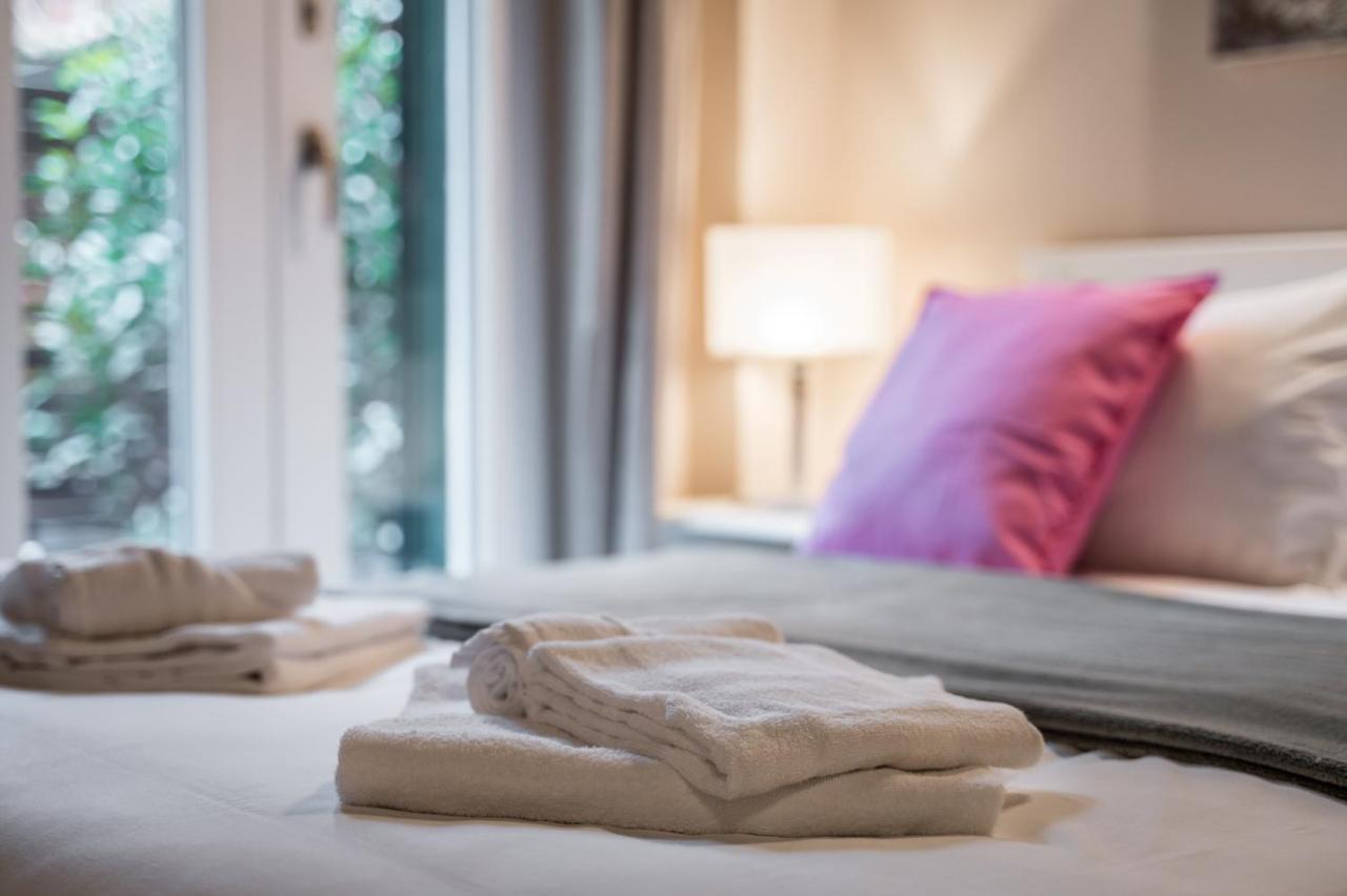 Broccaindosso Wood Apartments 5* Bologna Buitenkant foto