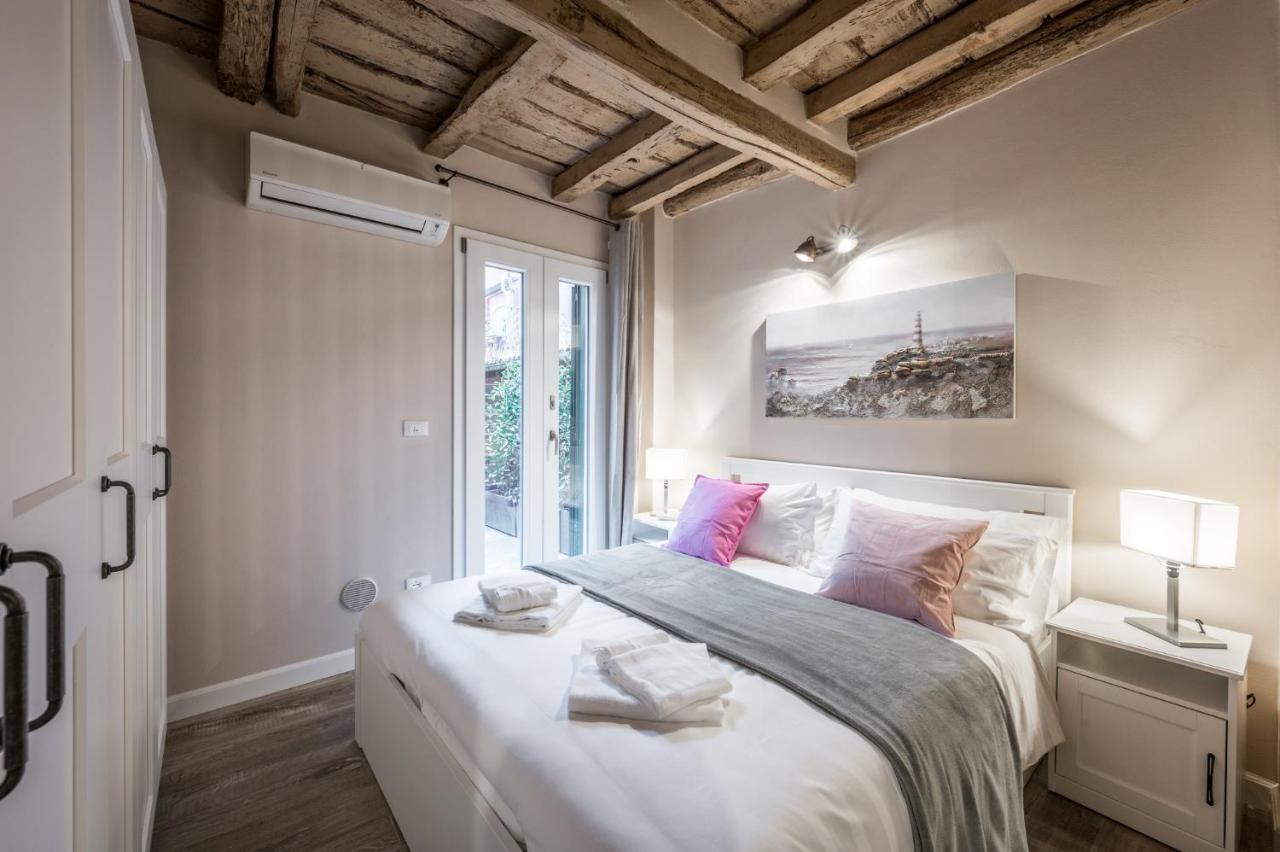Broccaindosso Wood Apartments 5* Bologna Buitenkant foto