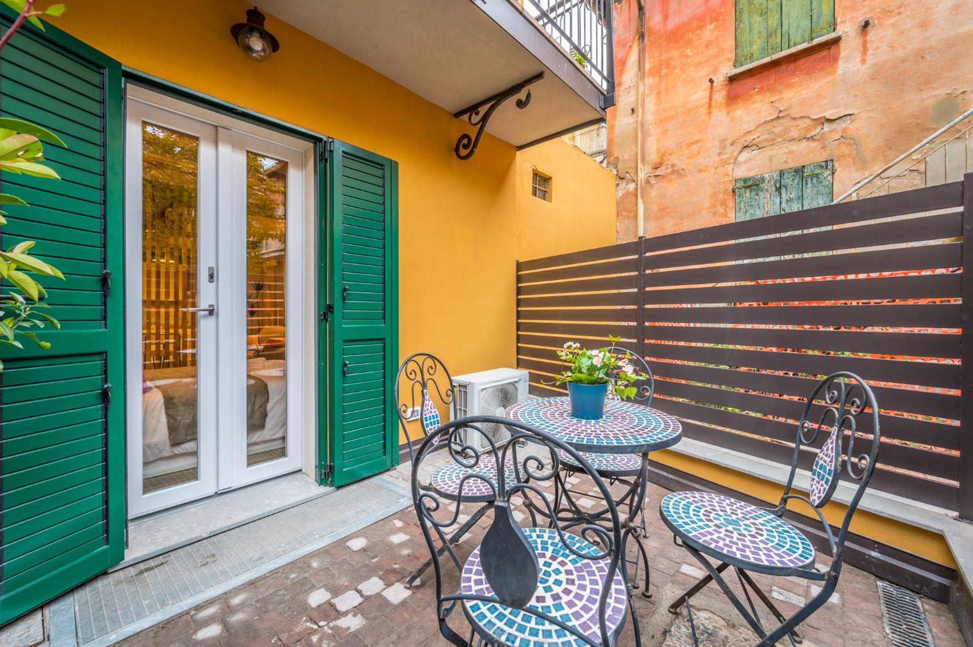 Broccaindosso Wood Apartments 5* Bologna Buitenkant foto